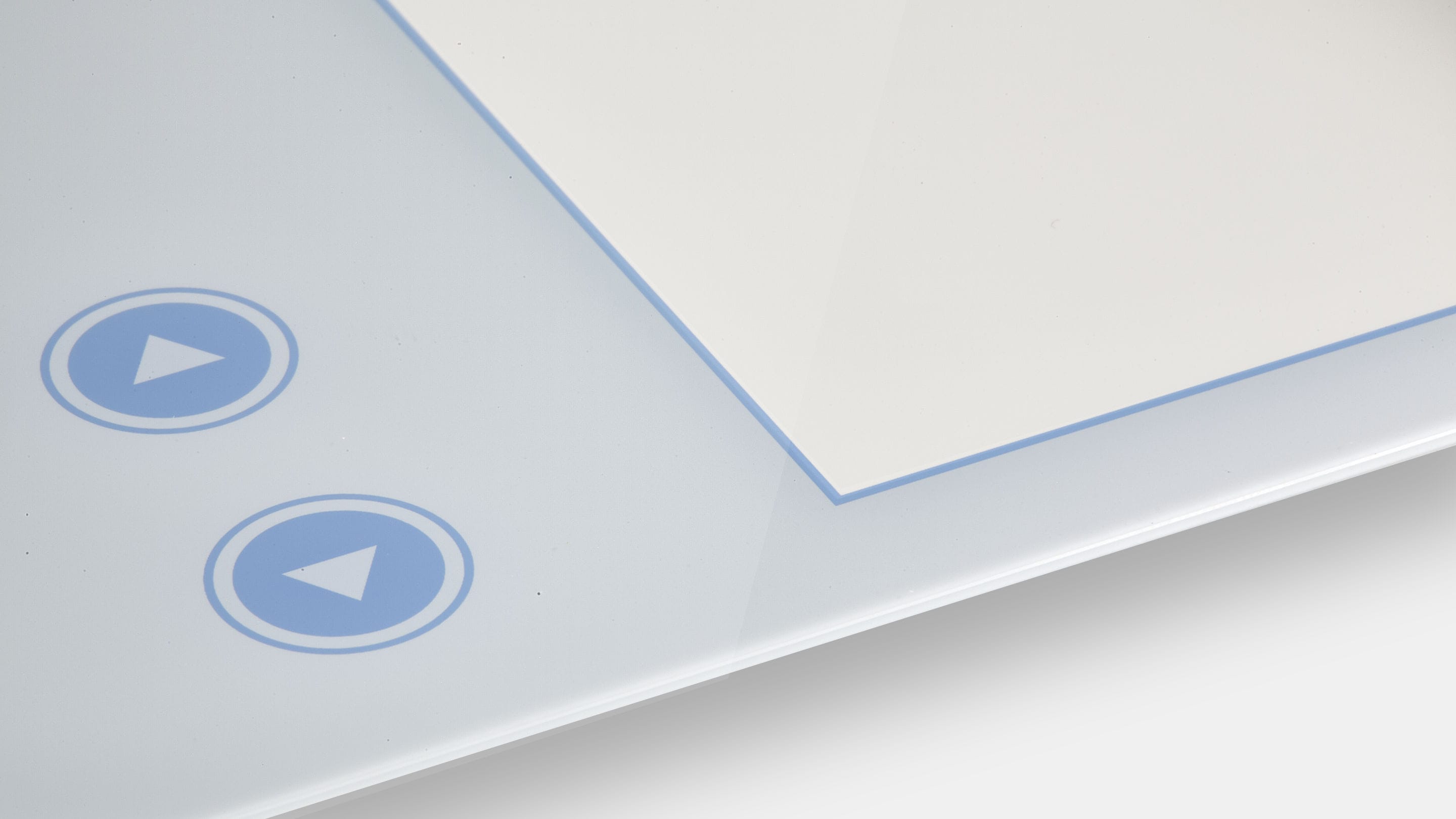 <deepl translate="no">Impactinator®</deepl> Vidrio - Imprima un primer plano de una superficie de vidrio