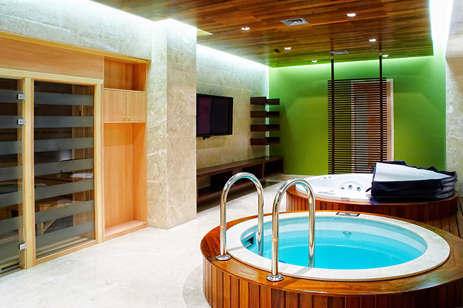 Industries - Wellness control a hot tub in a room